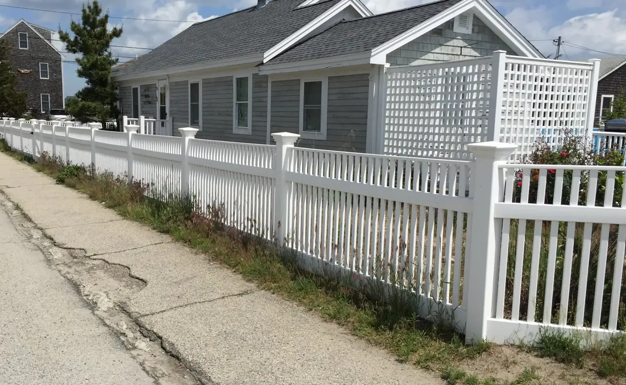 Custom fence installed by Armstrong Fence on the South Shore of Massachusetts
